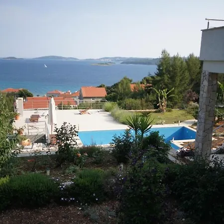 In With Sea View, Terrace, Air Conditioning, Wifi 114-1 Orebić
