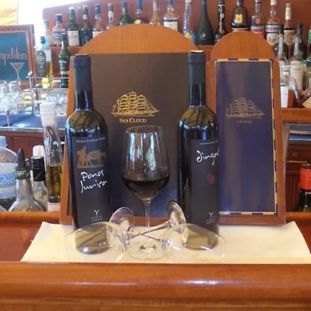 شقة In With Sea View, Terrace, Air Conditioning, Wifi 114-1