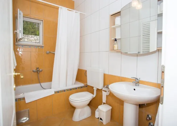 In With Sea View, Terrace, Air Conditioning, Wifi 114-1 * Orebić