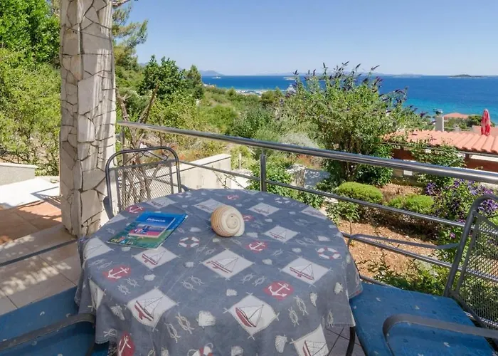 In With Sea View, Terrace, Air Conditioning, Wifi 114-1 Orebić