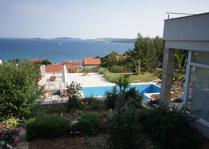 In With Sea View, Terrace, Air Conditioning, Wifi 114-1 Orebić